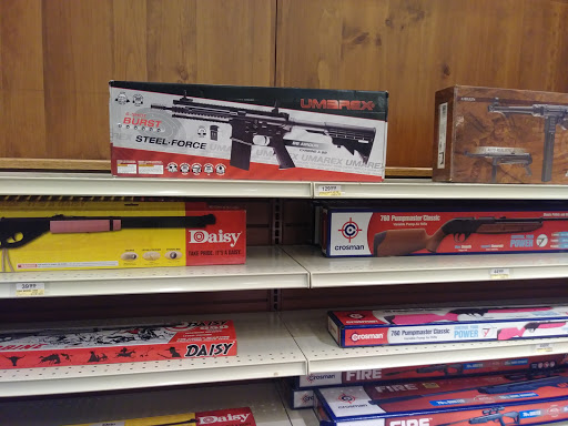 Sporting Goods Store «Bass Pro Shops», reviews and photos, 10501 Palm River Rd, Tampa, FL 33619, USA