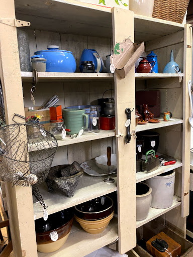 Home Goods Store «Olde Factory», reviews and photos, 139 S Hanover St, Hummelstown, PA 17036, USA