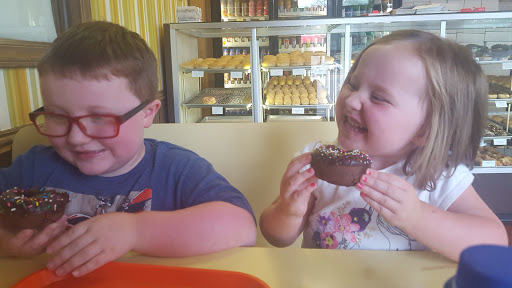 Donut Shop «Great American Donut Shop», reviews and photos, 901 US-31 BYP, Bowling Green, KY 42101, USA