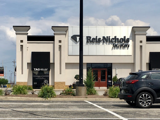 Jewelry Store «Reis-Nichols Jewelers Greenwood», reviews and photos, 789 US-31, Greenwood, IN 46142, USA