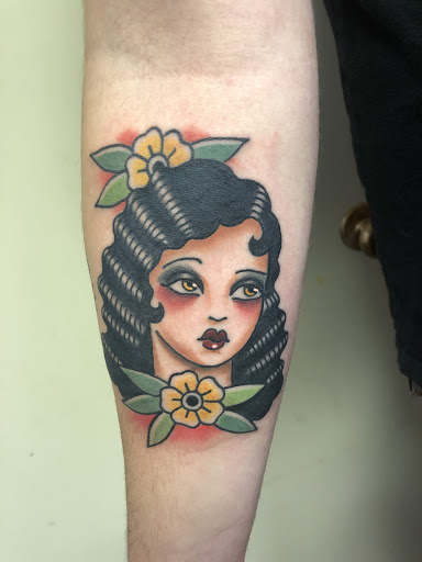 Tattoo Shop «Skinny Buddha Tattoo», reviews and photos, 203 S Monroe Ave, Green Bay, WI 54301, USA