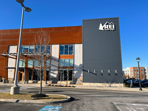 Outdoor Sports Store «REI», reviews and photos, 161 Town Square Pl, King of Prussia, PA 19406, USA