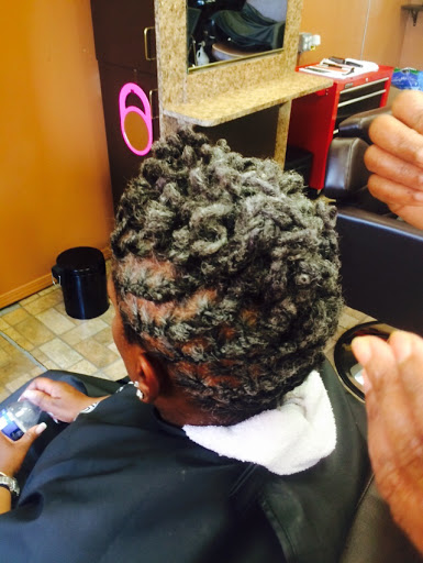 Hair Salon «CinciNatural Center», reviews and photos, 1617 Highland Ave, Cincinnati, OH 45202, USA