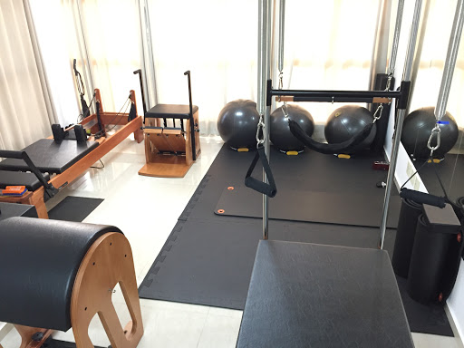 Logo da empresa - Eleva - Estúdio de Pilates