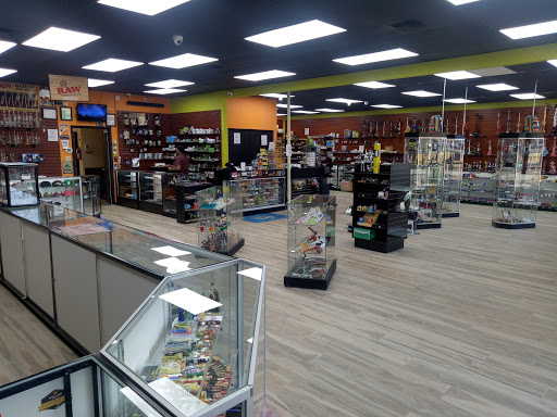 Tobacco Shop «Smoke Center In Longview», reviews and photos, 1016 W Loop 281 Suite # B, Longview, TX 75604, USA