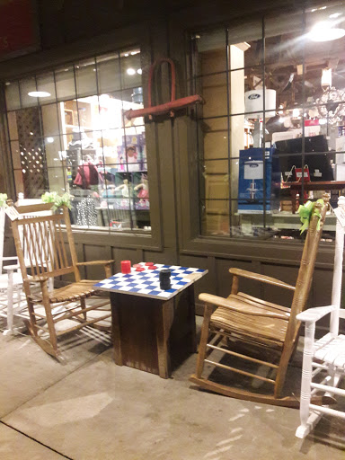 American Restaurant «Cracker Barrel Old Country Store», reviews and photos, 5706 Northridge Dr, Gurnee, IL 60031, USA