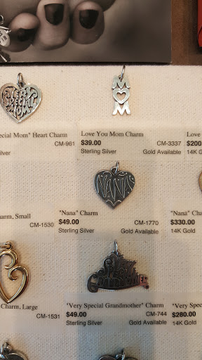Jewelry Store «James Avery Jewelry», reviews and photos, 5535 W Loop 1604 N #111, San Antonio, TX 78253, USA