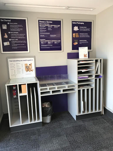 Shipping and Mailing Service «FedEx Ship Center», reviews and photos, 2145 Hilton Dr, Gainesville, GA 30501, USA