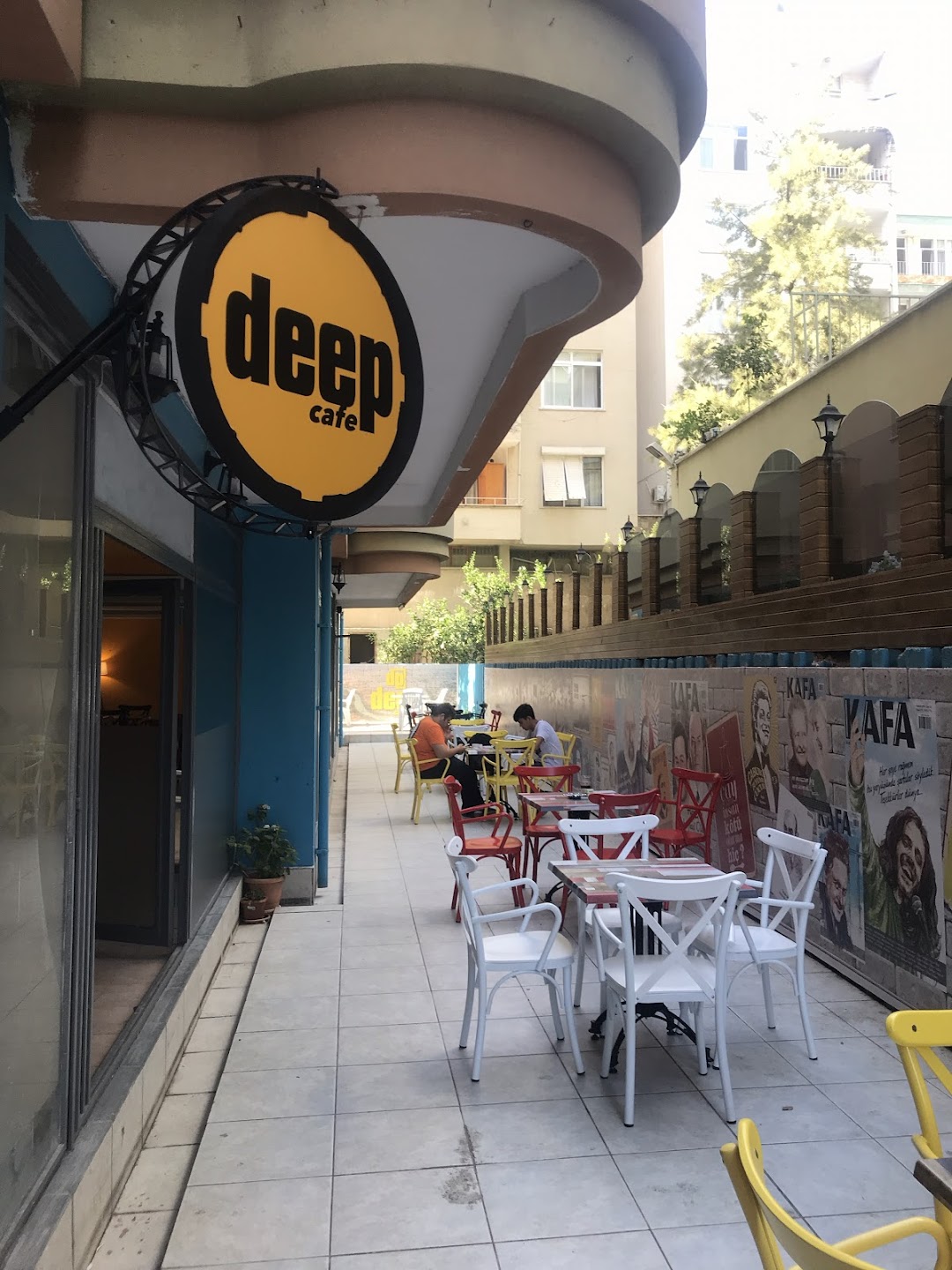 DeeP Cafe