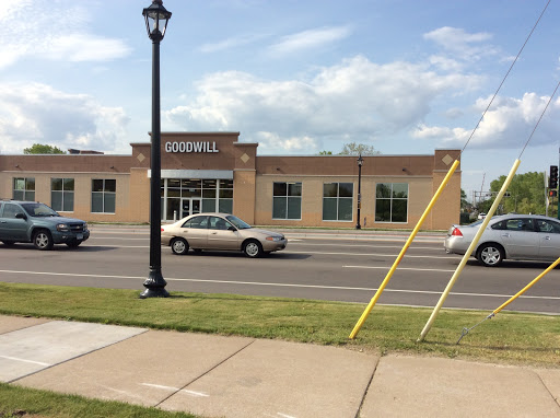 Thrift Store «Goodwill - Arden Hills», reviews and photos, 1103 County Rd E, Arden Hills, MN 55112, USA