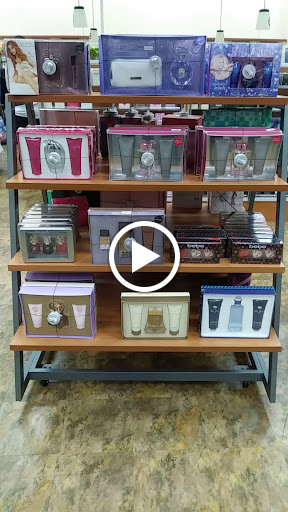 Clothing Store «Burlington Coat Factory», reviews and photos, 4293 Winston Ave #2, Covington, KY 41015, USA