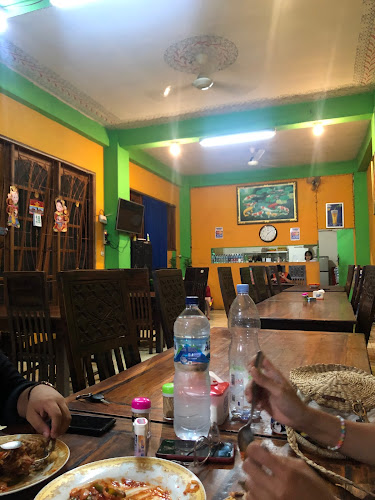 Restoran Indonesia di Kabupaten Buleleng: Menikmati Kelezatan Kuliner di Depot Kuliner Terkenal dan Pasar Malam Kuliner Terfavorit