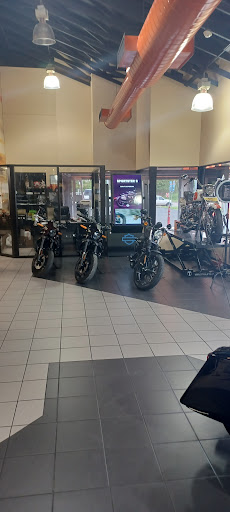 Harley-Davidson Dealer «Mancuso Harley-Davidson Central», reviews and photos, 535 N Loop W Fwy, Houston, TX 77018, USA