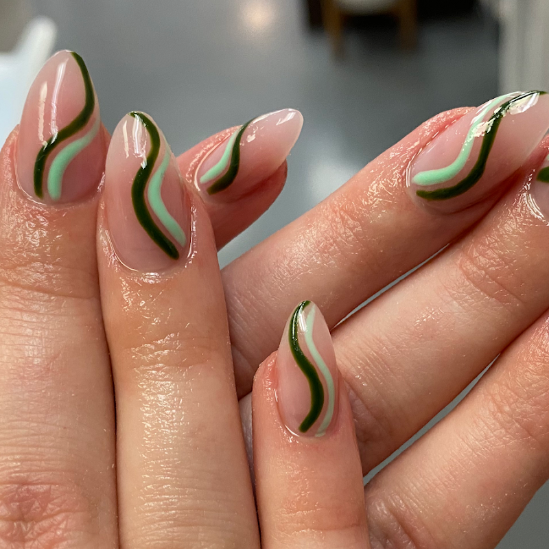 Ongles & Beauté Holly
