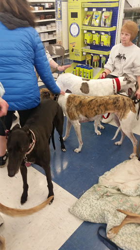 Pet Supply Store «Petco Animal Supplies», reviews and photos, 710 W 66th St, Richfield, MN 55423, USA