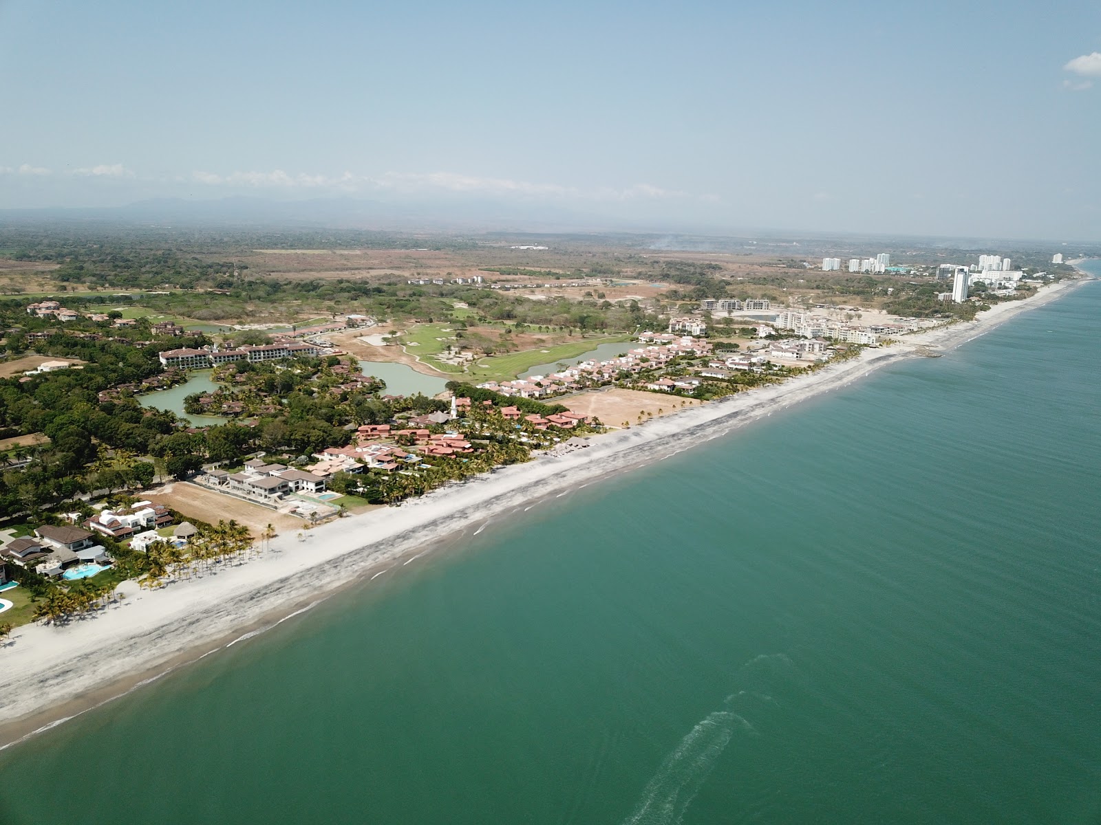 Photo de Compuesta Beach - recommandé pour les voyageurs en famille avec des enfants