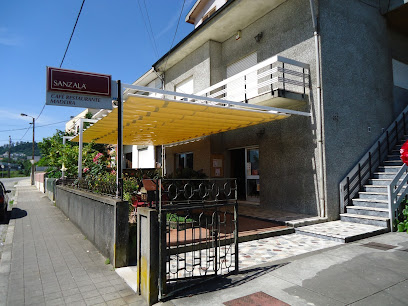 Café Restaurante Madeira - R. Balamaus 84, 4430-331 Vila Nova de Gaia, Portugal