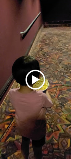 Movie Theater «Edwards Valencia 12 & IMAX», reviews and photos, 24435 Town Center Dr, Santa Clarita, CA 91355, USA