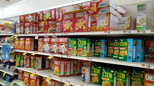 Shopping Mall «New Horizons Shopping Mall», reviews and photos, 961 E 174th St, Bronx, NY 10460, USA