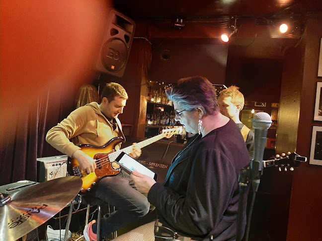 Telefonnummer for La Fontaine