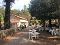 Atmosphère du Restaurant français Le Moulin de Chevillou à Saint-Gence - n°1