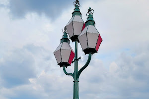 Three Sisters Lamp