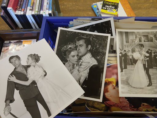 Used Book Store «Title Wave Used Bookstore», reviews and photos, 216 NE Knott St, Portland, OR 97212, USA