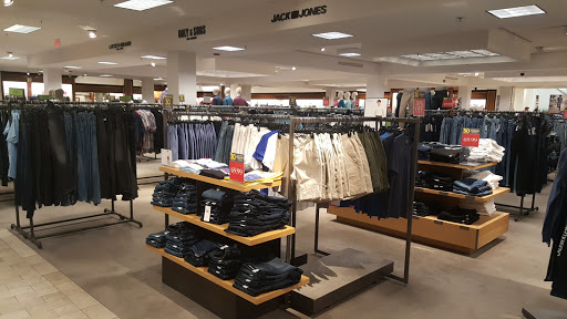 Department Store «Lord & Taylor», reviews and photos, 27650 Novi Road, Novi, MI 48377, USA