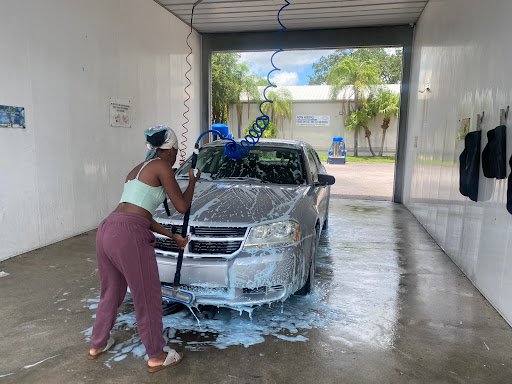 King Suds Auto Wash en West Palm Beach