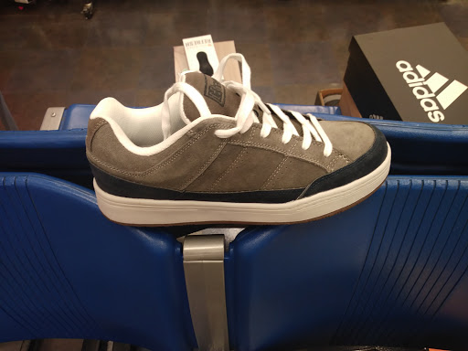 Sporting Goods Store «Big 5 Sporting Goods», reviews and photos, 1401 E 120th Ave, Thornton, CO 80233, USA