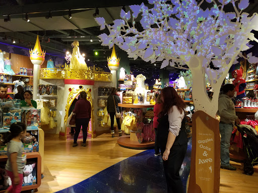 Toy Store «Disney Store», reviews and photos, 1961 Chain Bridge Rd, McLean, VA 22102, USA