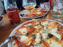Pizza du Restaurant français Bar, Restaurant, Pizzeria - Le Sèchemailles à Ambrugeat - n°4