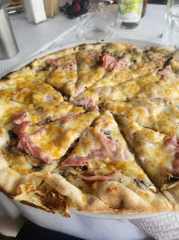 Plats et boissons du Pizzeria Pizza Au Feu Du Bois à Nice - n°14