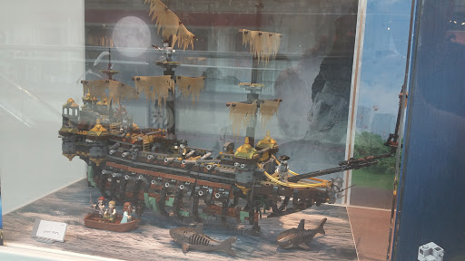 Toy Store «The LEGO Store», reviews and photos, 2500 N Mayfair Rd, Wauwatosa, WI 53226, USA