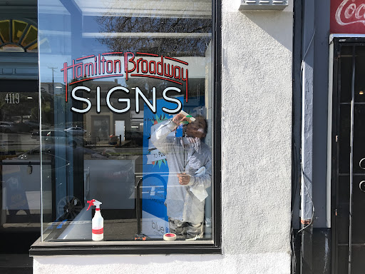 Hamilton-Broadway Signs