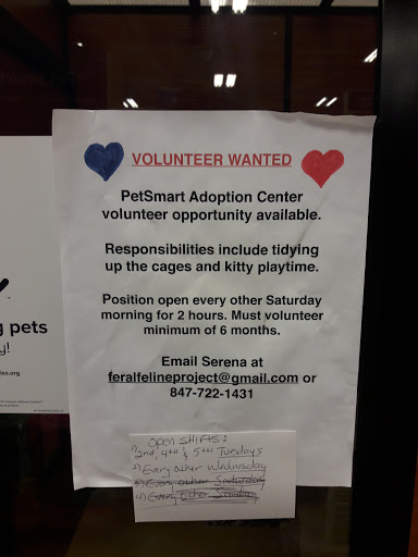 Pet Supply Store «PetSmart», reviews and photos, 700 N Milwaukee Ave, Vernon Hills, IL 60061, USA