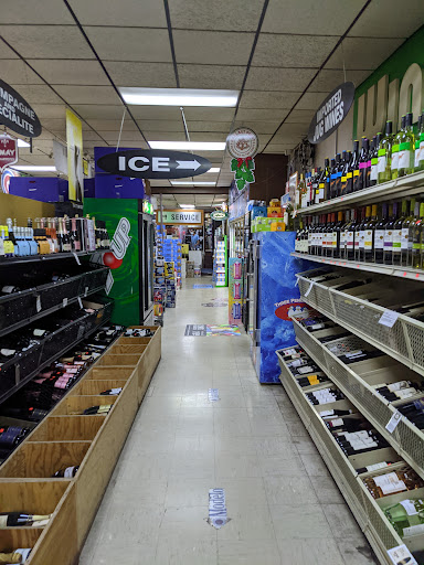 Liquor Store «Evanston 1st Liquors», reviews and photos, 1019 Davis St, Evanston, IL 60201, USA