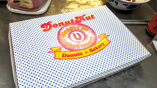 Donut Shop «Donut Hut», reviews and photos, 2025 W Magnolia Blvd, Burbank, CA 91506, USA