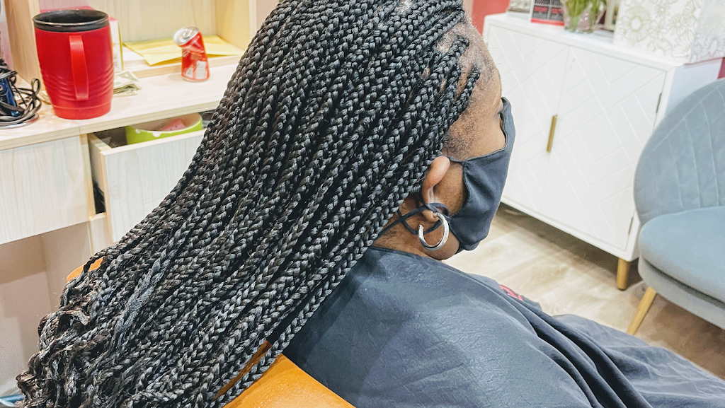 Headline Braiding Center 21075