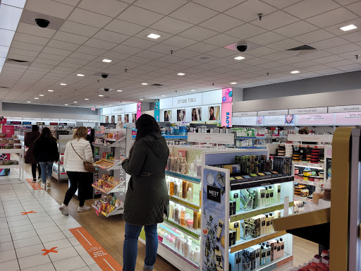 Hair Salon «Ulta Beauty», reviews and photos, 9270 Joliet Rd, Hodgkins, IL 60525, USA