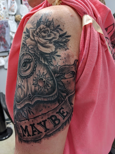 Tattoo Shop «Deaf Dog Ink Tattoo Studio», reviews and photos, 9 Jason Ct, St Charles, MO 63304, USA