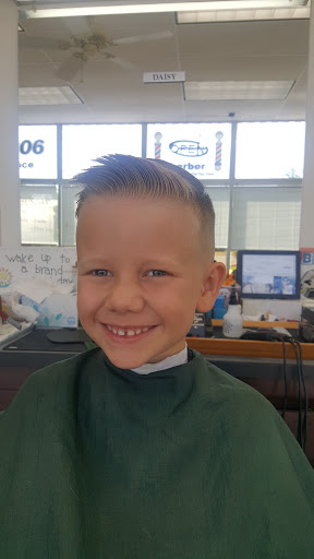 Barber Shop «17 Barber Shop», reviews and photos, 754 Warrenton Rd #101, Fredericksburg, VA 22406, USA