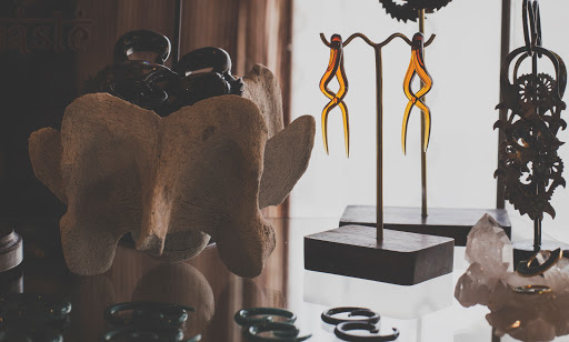 Explore honey pot tattoo ideas, creative tattoo ideas in Reno, available at Black Hole Body Piercing