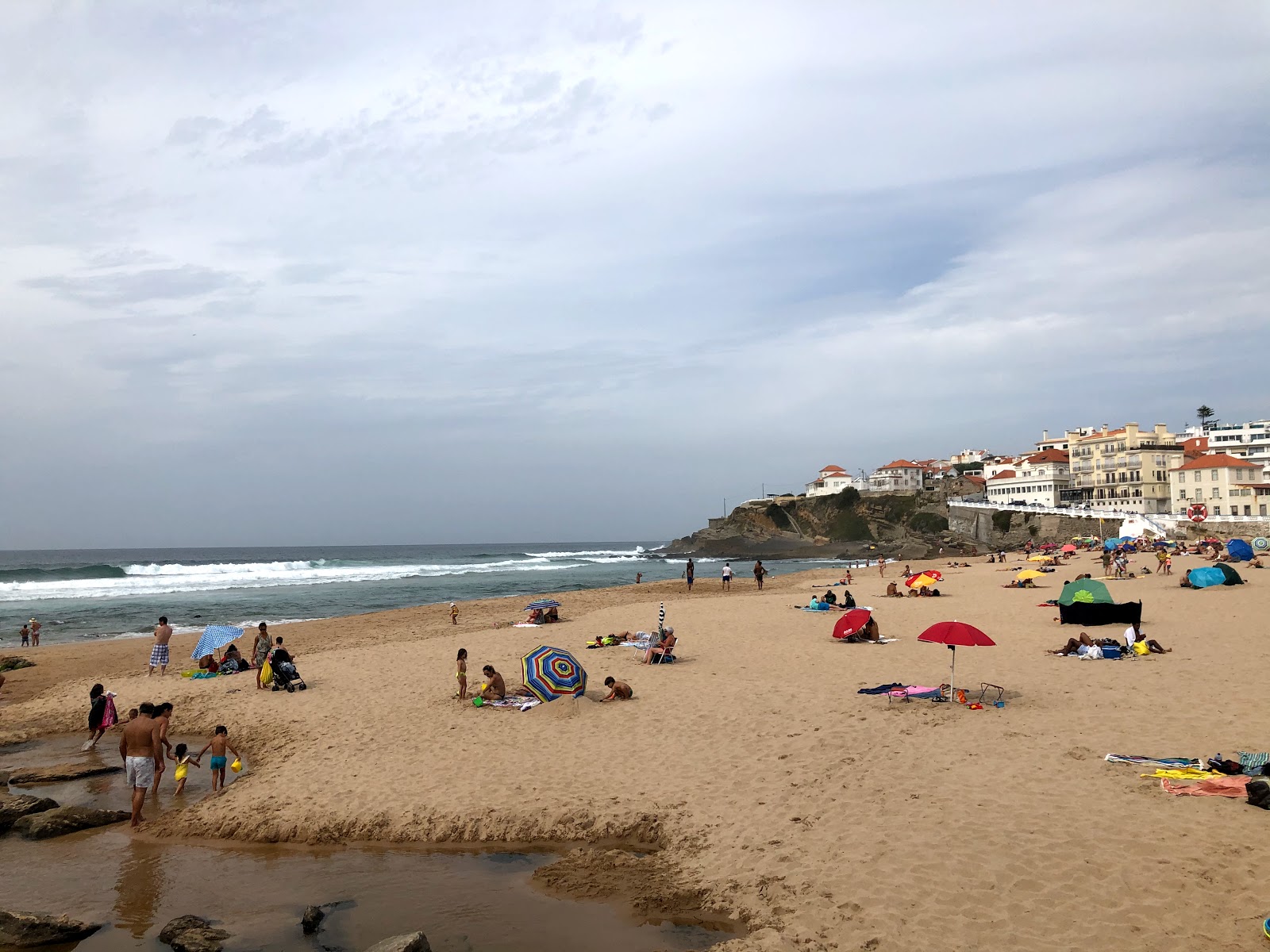 Foto av Praia das Macas bekvämlighetsområde