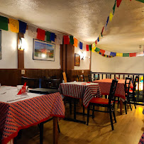 Atmosphère du Restaurant népalais Restaurant Katmandou - Les Saveurs de l'Himalaya à Grenoble - n°8
