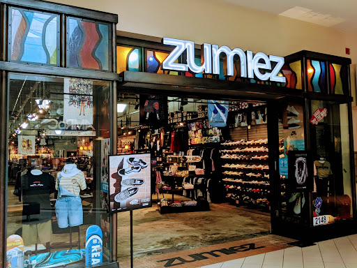 Clothing Store «Zumiez», reviews and photos, 2200 E Fowler Ave #246, Tampa, FL 33612, USA