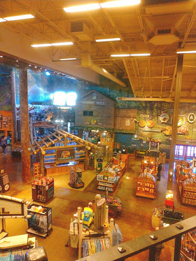 Sporting Goods Store «Bass Pro Shops», reviews and photos, 11550 Lakeridge Pkwy, Ashland, VA 23005, USA