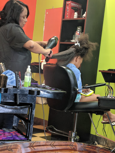 Hair Salon «M Dominican Beauty Salon», reviews and photos, 5701 Bingle Rd, Houston, TX 77092, USA