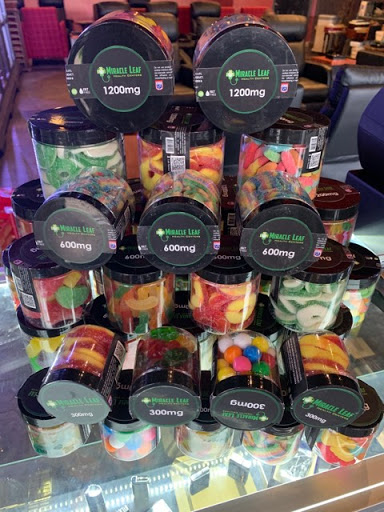 Tobacco Shop «Hollywood Smokes», reviews and photos, 6857 159th St, Tinley Park, IL 60477, USA