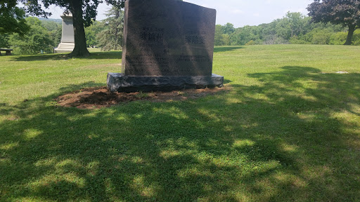 Memorial Park «Fairmount Willow Hills Memorial Park», reviews and photos, 9100 Archer Ave, Willow Springs, IL 60480, USA